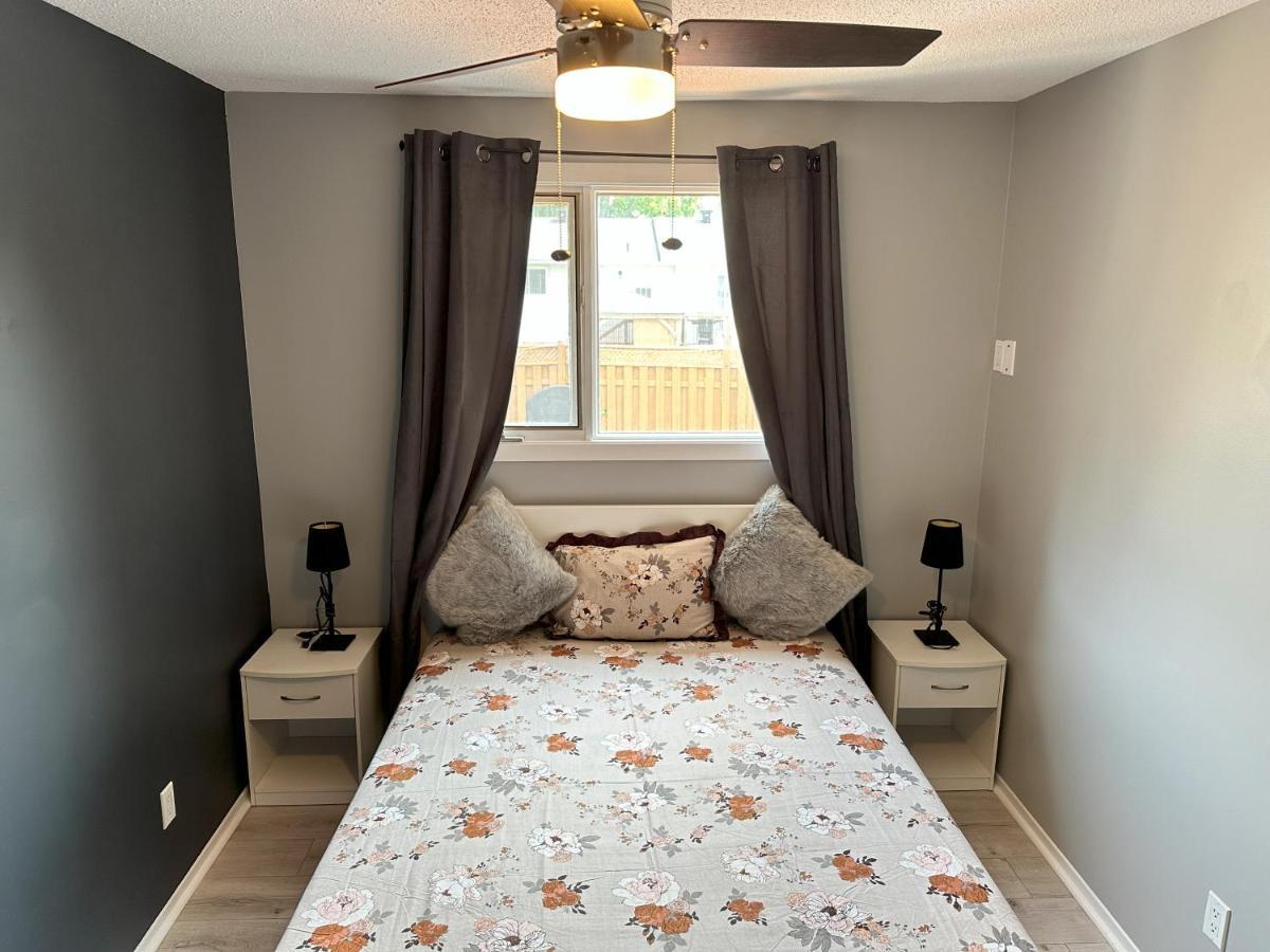 Castlerooms Homestay Отава Екстериор снимка