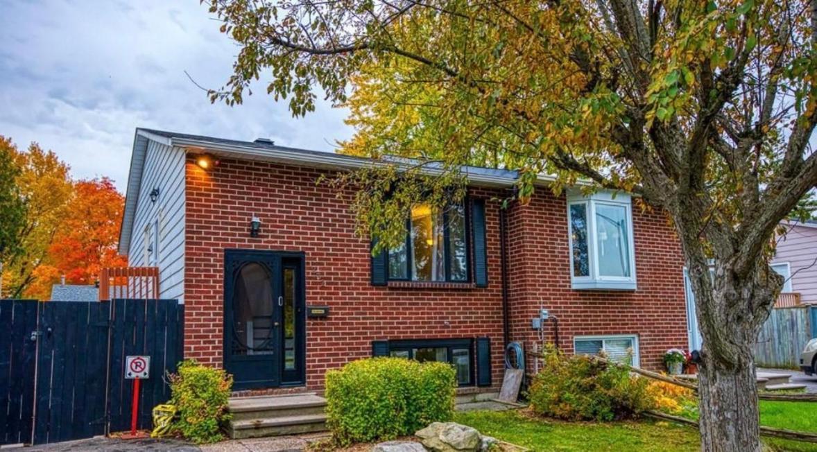 Castlerooms Homestay Отава Екстериор снимка